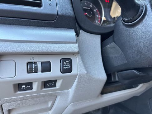 Used 2015 Subaru Forester 2.5i Limited image 12