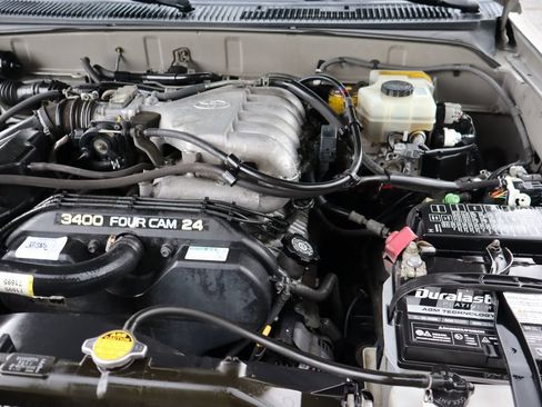 Used 2002 Toyota 4Runner Limited AWD/4WD image 38