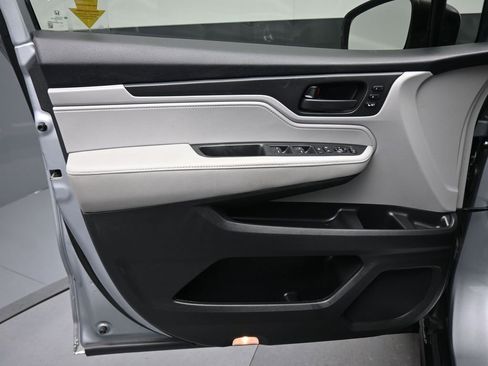 Used 2020 Honda Odyssey EX-L image 9