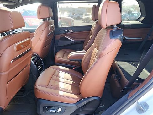 Used 2023 BMW X7 xDrive40i w/ Executive Package image 10