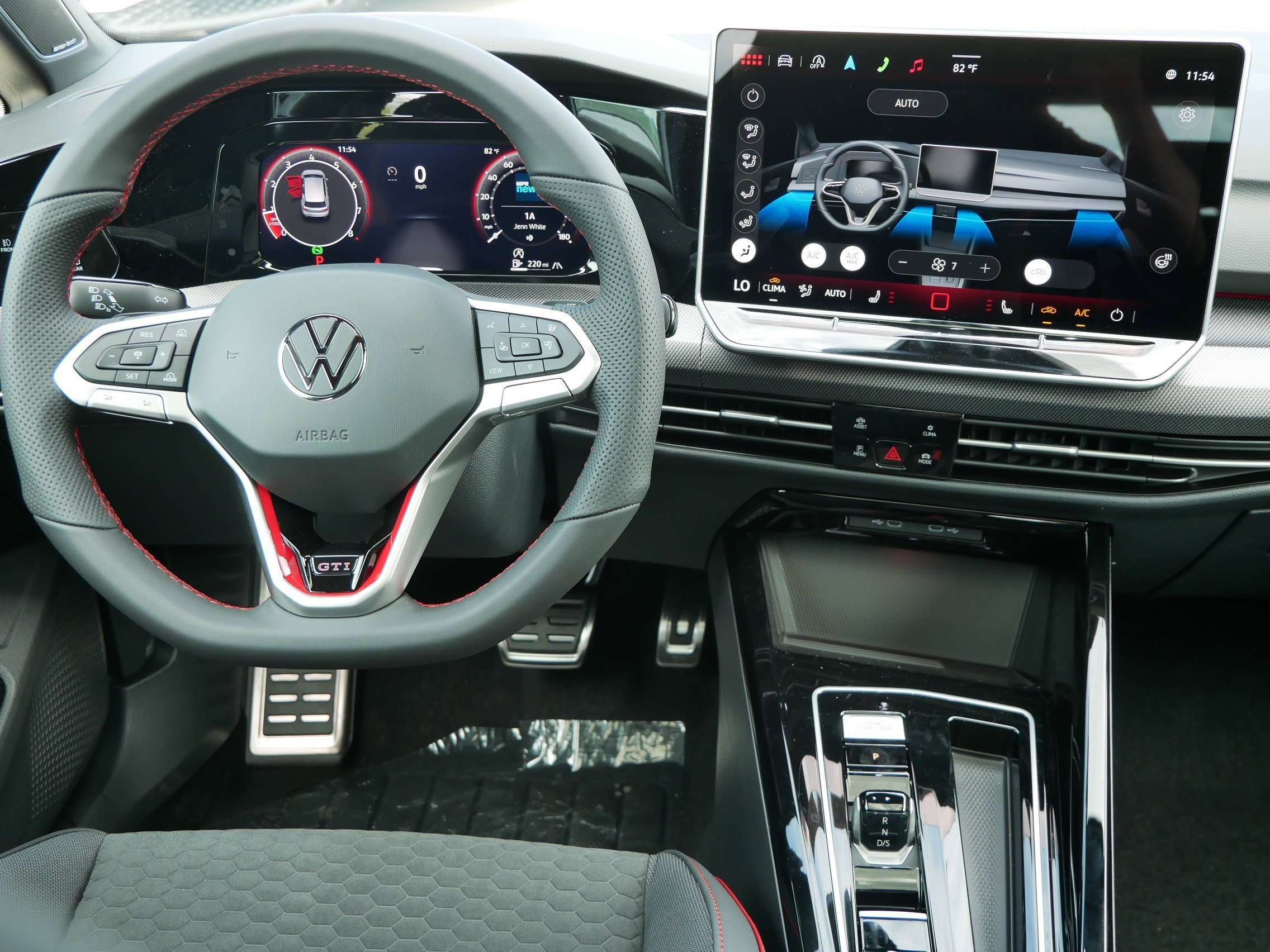 New 2026 Volkswagen GTI SE FWD image 6