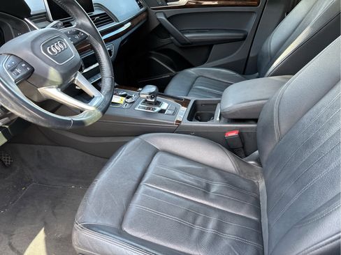 Used 2020 Audi Q5 e Premium Plus w/ Premium Plus Package image 5