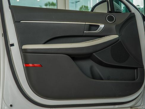Used 2025 Hyundai Sonata SE FWD image 33
