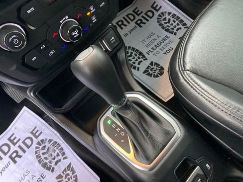 Used 2019 Jeep Renegade Altitude w/ Quick Order Package 2XM image 14