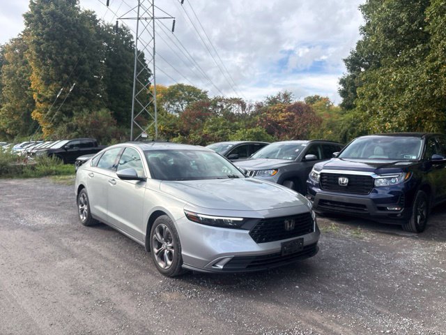 Used 2024 Honda Accord EX image 2
