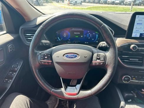 Used 2020 Ford Escape Titanium AWD/4WD image 14