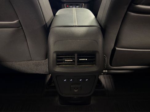 Used 2023 GMC Terrain Denali w/ Black Diamond Edition AWD/4WD image 41