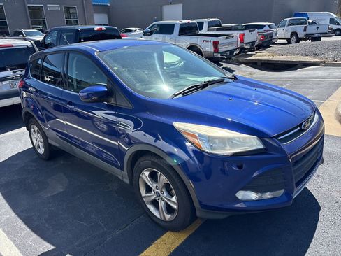 Used 2014 Ford Escape SE image 2
