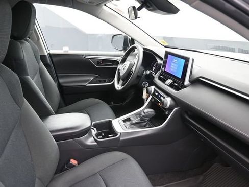 Certified 2023 Toyota RAV4 LE AWD/4WD image 16