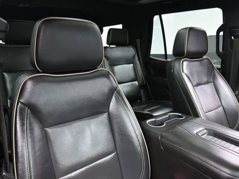 Used 2021 Chevrolet Tahoe Premier w/ Premium Package image 29