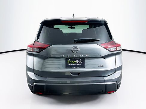Used 2025 Nissan Rogue SV image 7