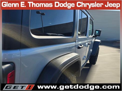 Used 2024 Jeep Wrangler Willys image 12