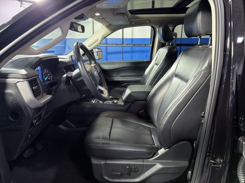 Used 2024 Ford Expedition Max XLT AWD/4WD image 24