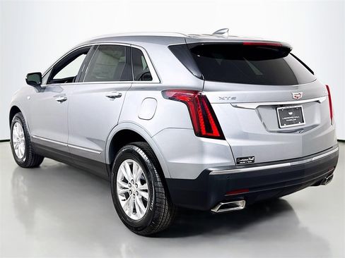 New 2025 Cadillac XT5 Luxury image 3