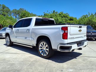 Used 2022 Chevrolet Silverado 1500 High Country AWD/4WD video 3
