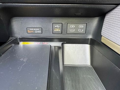 Certified 2026 Toyota Camry SE w/ Preferred Package 2 (TMS) AWD/4WD image 38