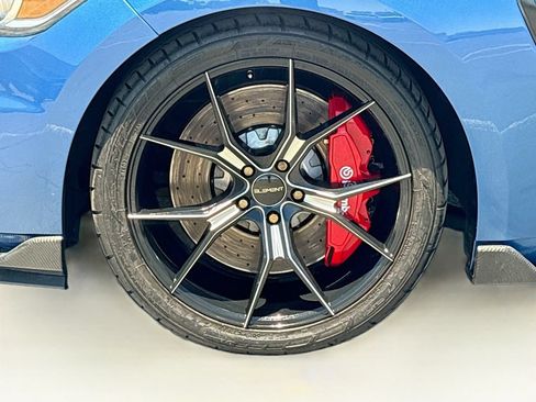 Used 2016 Ford Mustang Shelby GT350 w/ Track Package RWD image 26