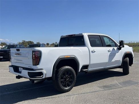 New 2026 GMC Sierra 2500 AT4 w/ AT4 Premium Plus Package image 3