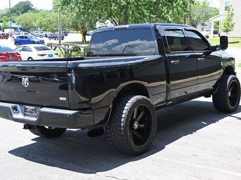 Used 2012 RAM 2500 ST w/ Chrome Appearance Group AWD/4WD image 4