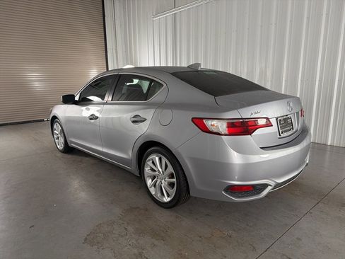 Used 2018 Acura ILX image 5