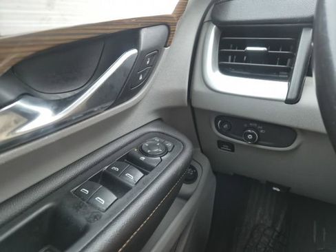 Used 2019 GMC Terrain SLE w/ Driver Convenience Package image 15