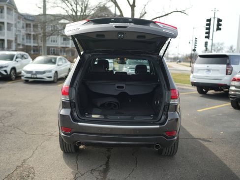 Used 2018 Jeep Grand Cherokee Limited image 7