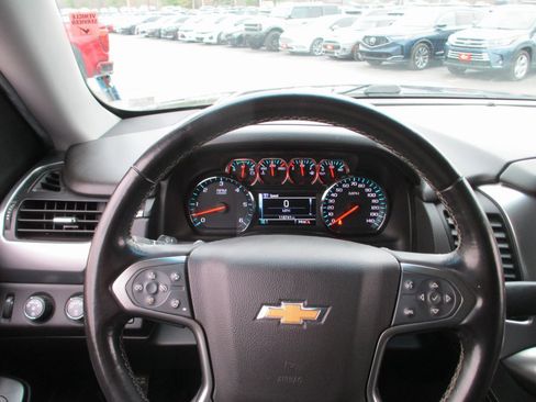 Used 2019 Chevrolet Tahoe LT w/ LT Signature Package image 31