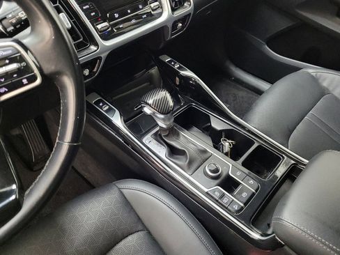 Used 2022 Kia Sorento SX image 26