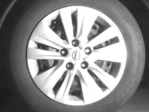 Used 2025 Nissan Sentra S FWD image 15