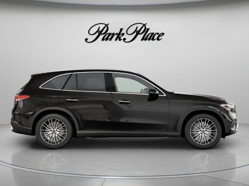 Used 2026 Mercedes-Benz GLC 300 image 26