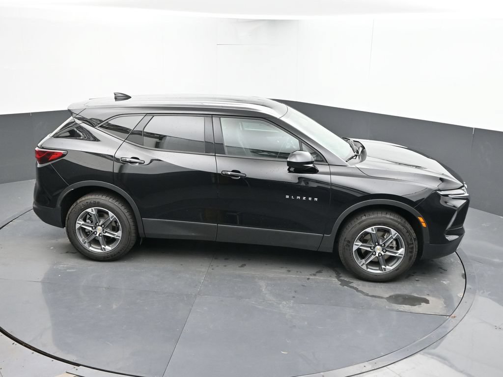 Used 2025 Chevrolet Blazer LT FWD image 15