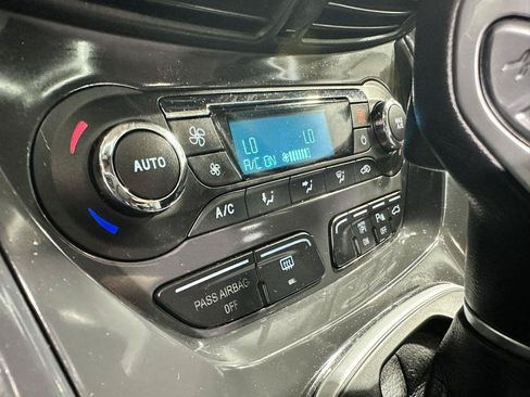 Used 2013 Ford Escape Titanium w/ Parking Technology Pkg FWD image 21