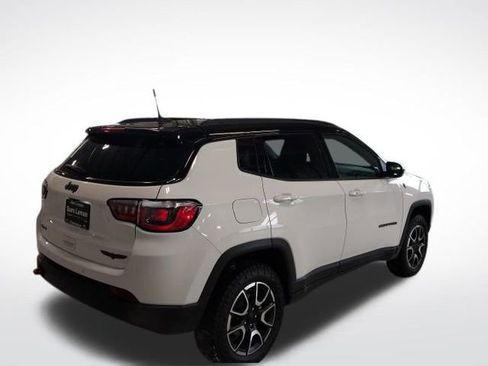 Used 2024 Jeep Compass Trailhawk w/ Trailhawk Convenience Group image 29