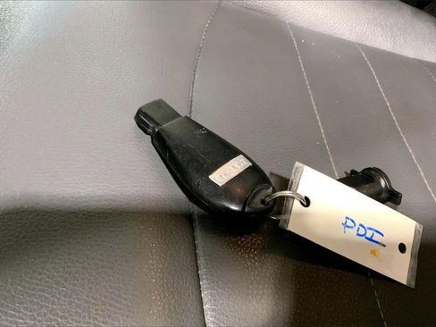 Used 2019 RAM 1500 Tradesman w/ Chrome Appearance Group image 11