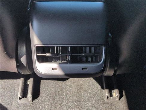 Used 2020 Tesla Model 3 Long Range image 17