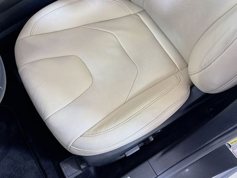 Used 2017 Ford Fusion Energi Titanium FWD image 21