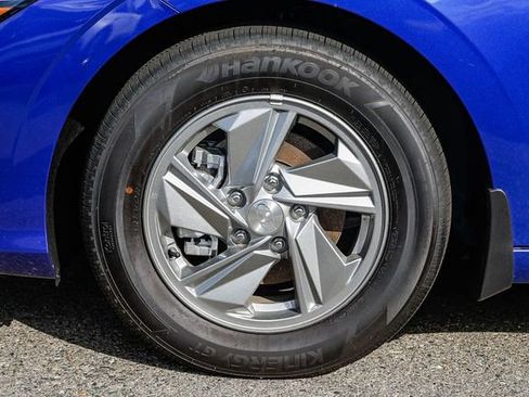 New 2026 Hyundai Elantra SE FWD image 11