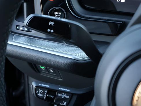 Certified 2026 Porsche Cayenne E-Hybrid Coupe AWD/4WD image 28