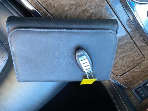 Used 2017 INFINITI QX80 4WD w/ Driver Assistance Package image 22