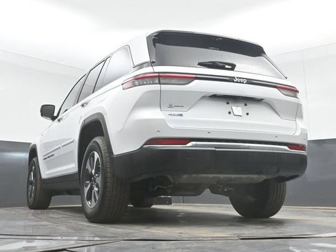 Used 2022 Jeep Grand Cherokee Limited 4xe w/ Luxury Tech Group II AWD/4WD image 47