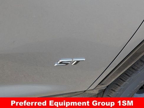 New 2026 Buick Enclave Sport Touring w/ Power Package image 9