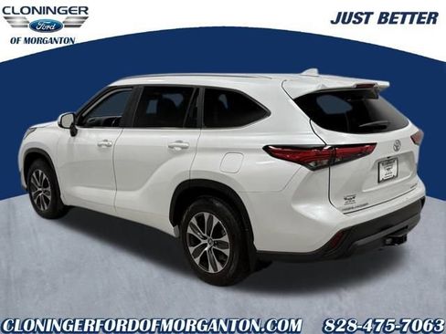 Used 2023 Toyota Highlander LE image 8