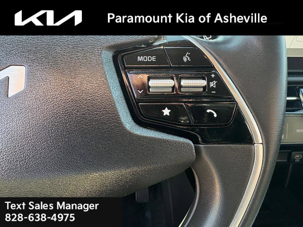 Certified 2023 Kia Niro Wind FWD image 12
