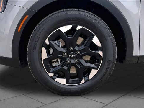 Used 2025 Kia Sorento S w/ Panoramic Sunroof Package FWD image 11