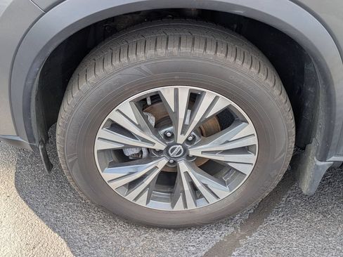 Used 2021 Nissan Rogue SV w/ Premium Package AWD/4WD image 8