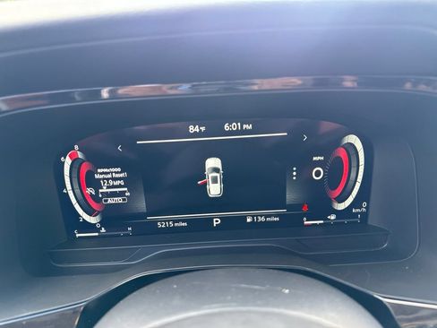 Used 2025 Nissan Pathfinder Platinum AWD/4WD image 15