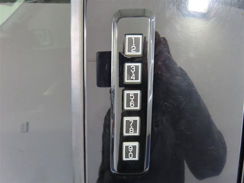 Used 2022 Ford F150 XLT w/ Equipment Group 301A Mid AWD/4WD image 8