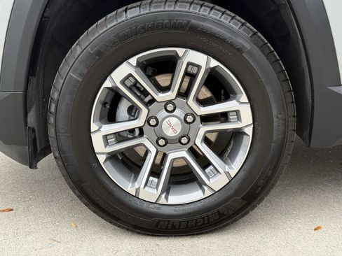 Used 2026 GMC Terrain Elevation image 12