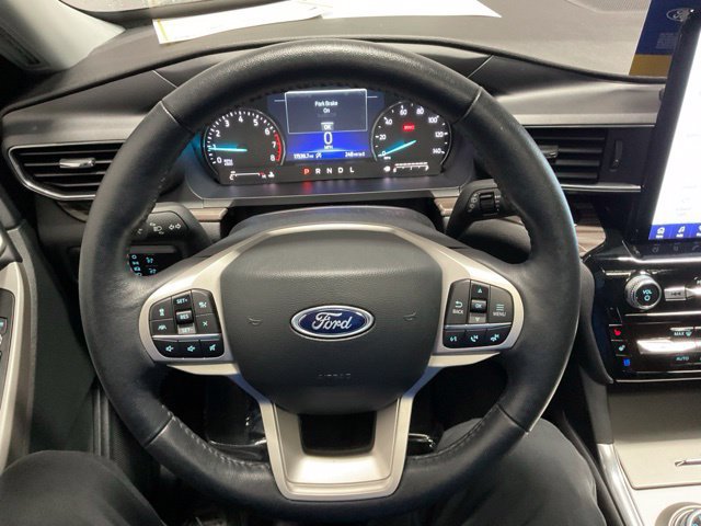 Used 2023 Ford Explorer Limited w/ Limited Technology Package AWD/4WD image 31
