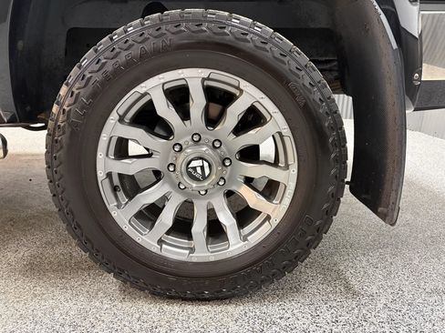 Used 2011 RAM 3500 Laramie AWD/4WD image 9